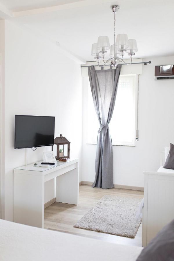 Il Giuelin Malpensa B&B Сомма-Ломбардо Екстер'єр фото